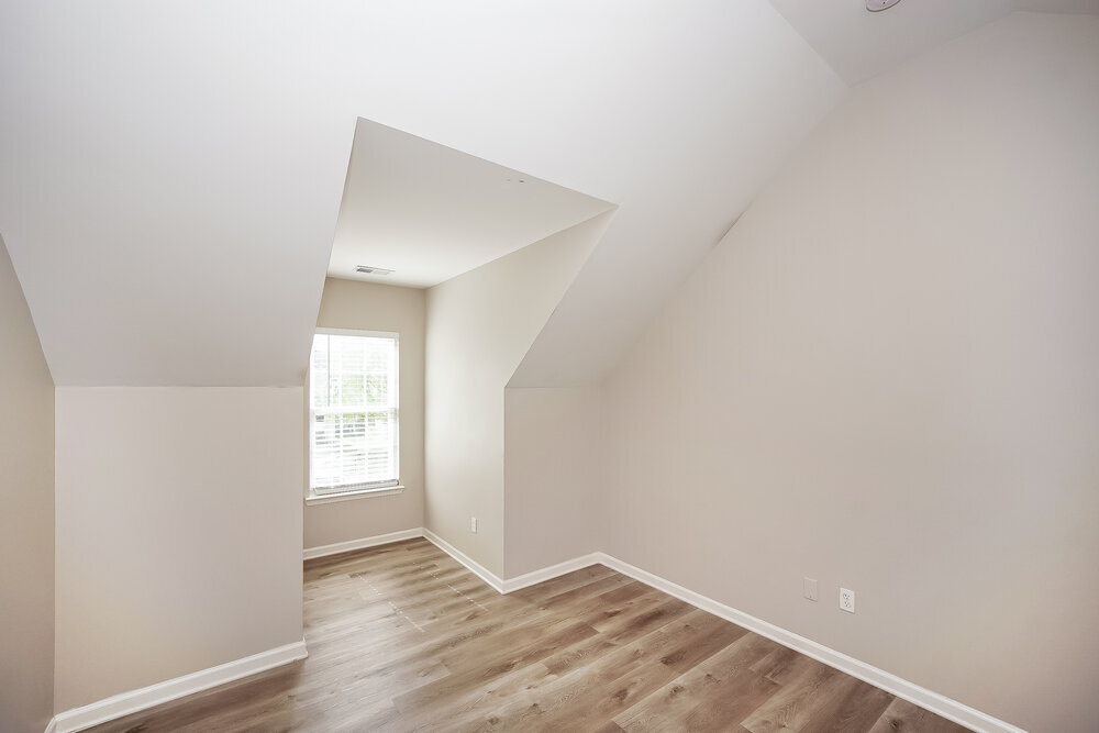 Building Photo - 127 Fairmont Cir