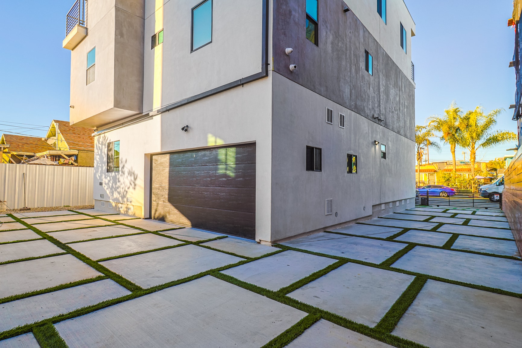 Building Photo - 4848 W 17th St