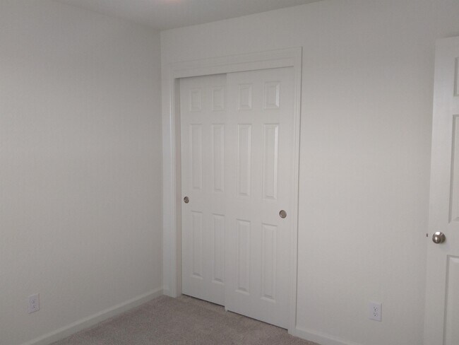 Building Photo - 6460 E Malbec Dr
