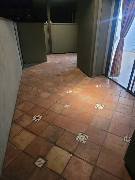 Building Photo - 330 Cordova St