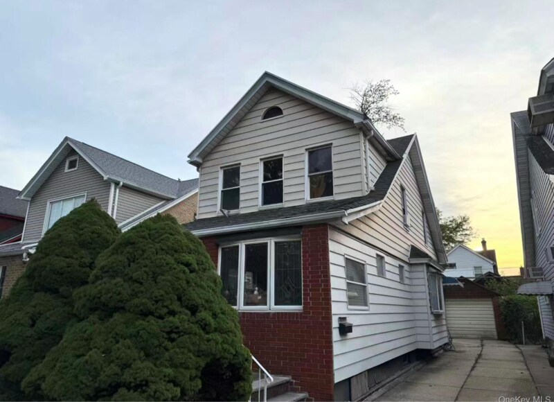 Primary Photo - 91-30 71st Rd