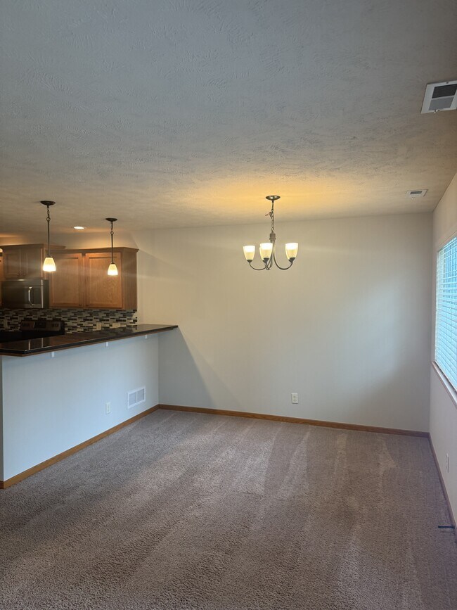 Building Photo - 5721 Brendon Ln