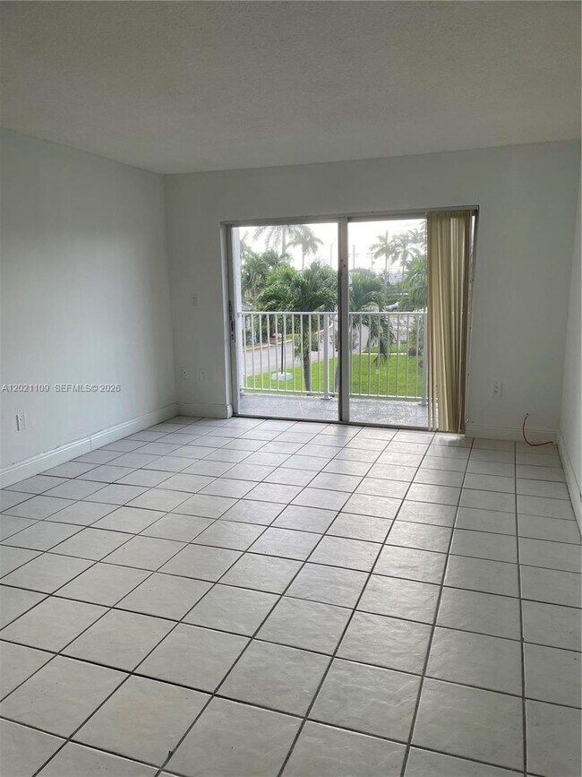 Building Photo - 4920 NW 79th Ave