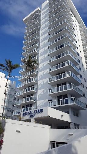 Primary Photo - 2457 Collins Ave