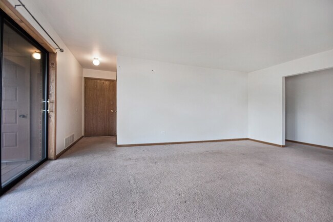 Building Photo - 15824 Peggy Ln