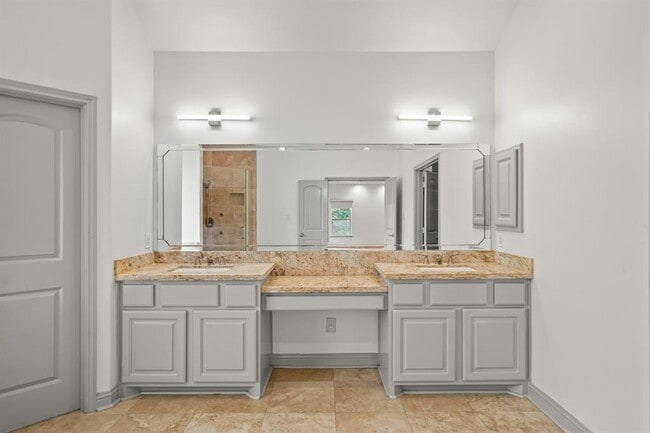 Building Photo - 9714 Braesmont Dr
