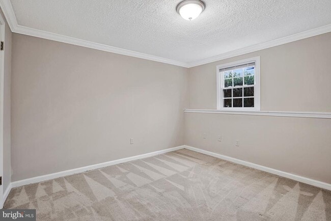 Building Photo - 14669 Cambridge Cir