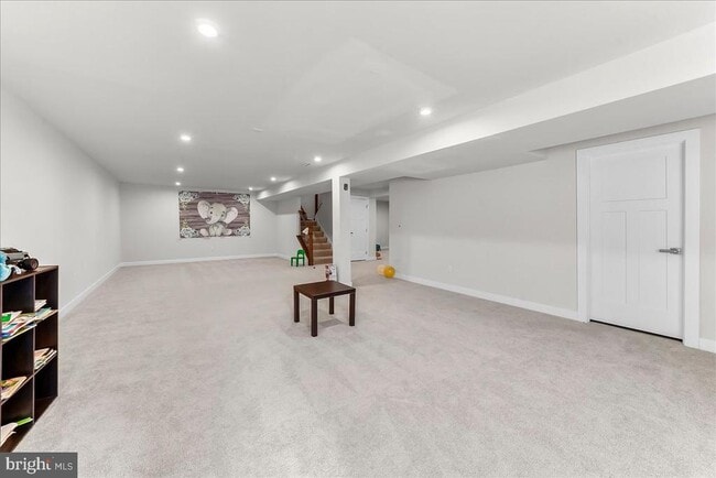 Building Photo - 305 Goodwick Dr