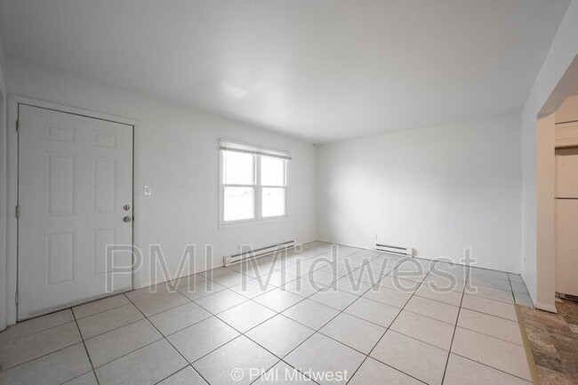 Building Photo - 4881 300W