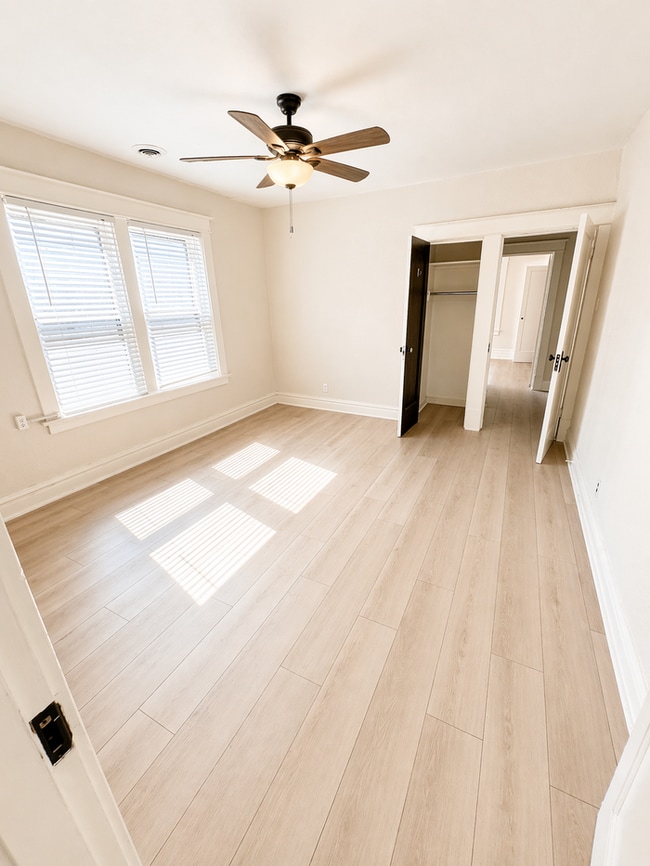 Building Photo - 7104 Tulane Ave