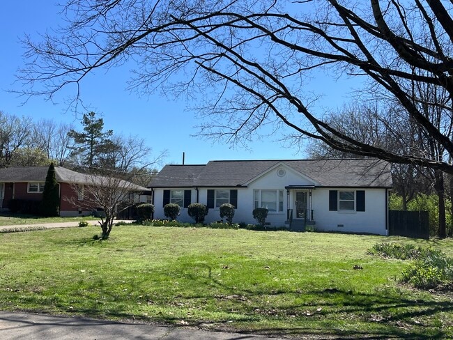 Building Photo - 2101 Jade Dr