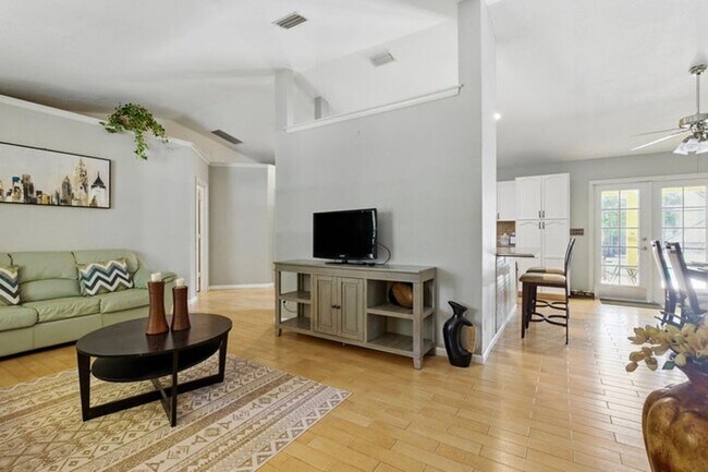 Building Photo - 14846 61st Ct N