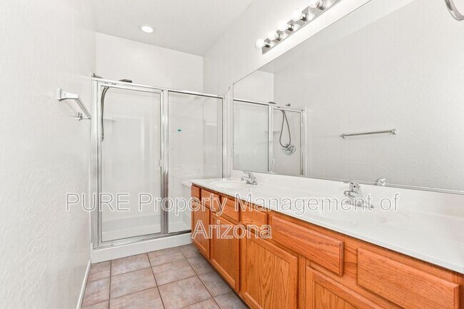 Building Photo - 2807 E Morenci Rd