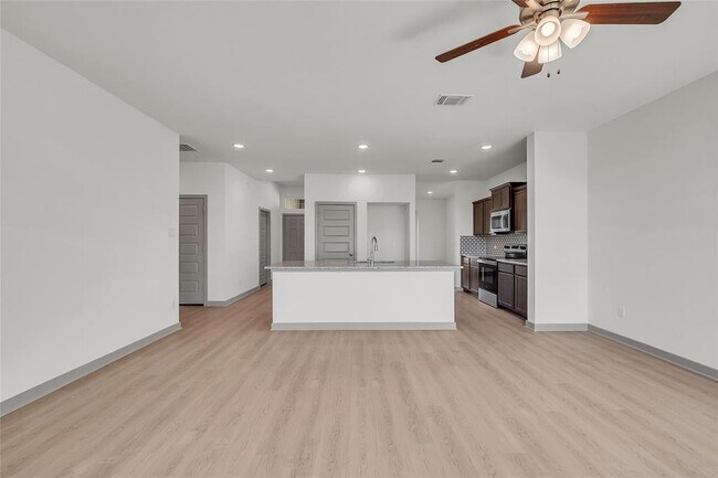 Building Photo - 250 Boatright Blvd