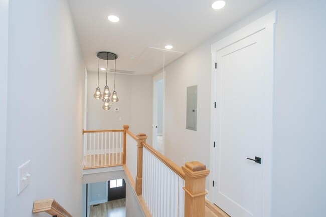 Building Photo - 1611 Century St