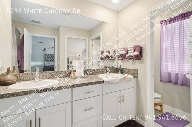 Building Photo - 5256 White Chicory Dr