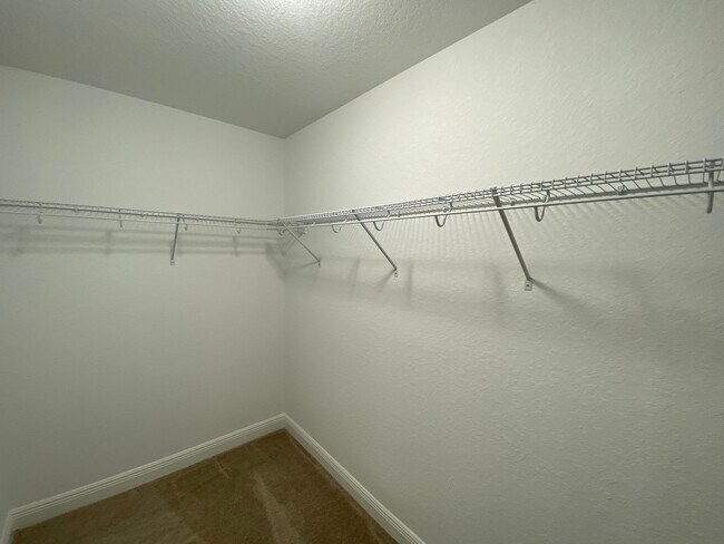 Building Photo - Marion Oaks - Welcome Home