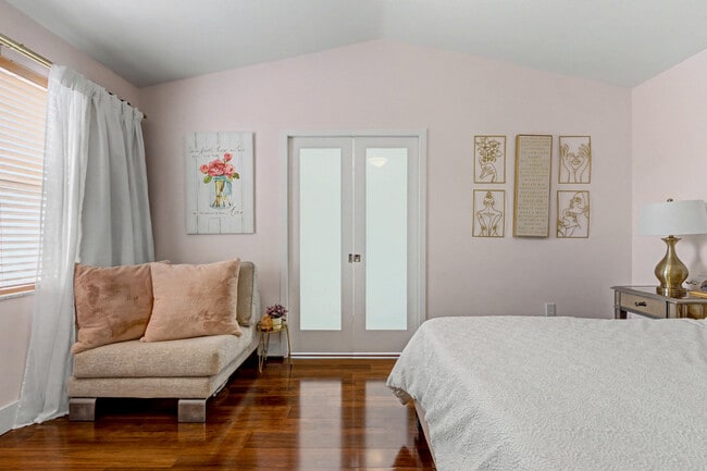 Building Photo - 1545 Seagrape Way