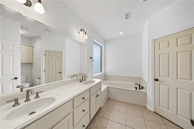 Building Photo - 8426 Alison Ave