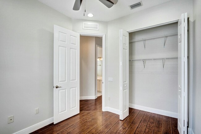 Building Photo - 1252 Piazza Antinori