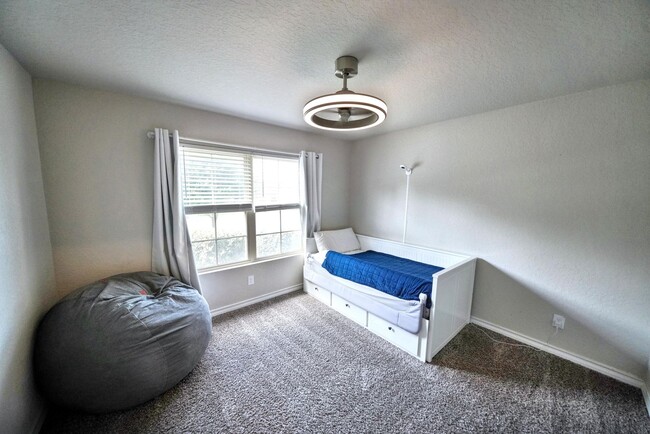 Building Photo - Stunning Home with 3-Car Garage in New Bra...