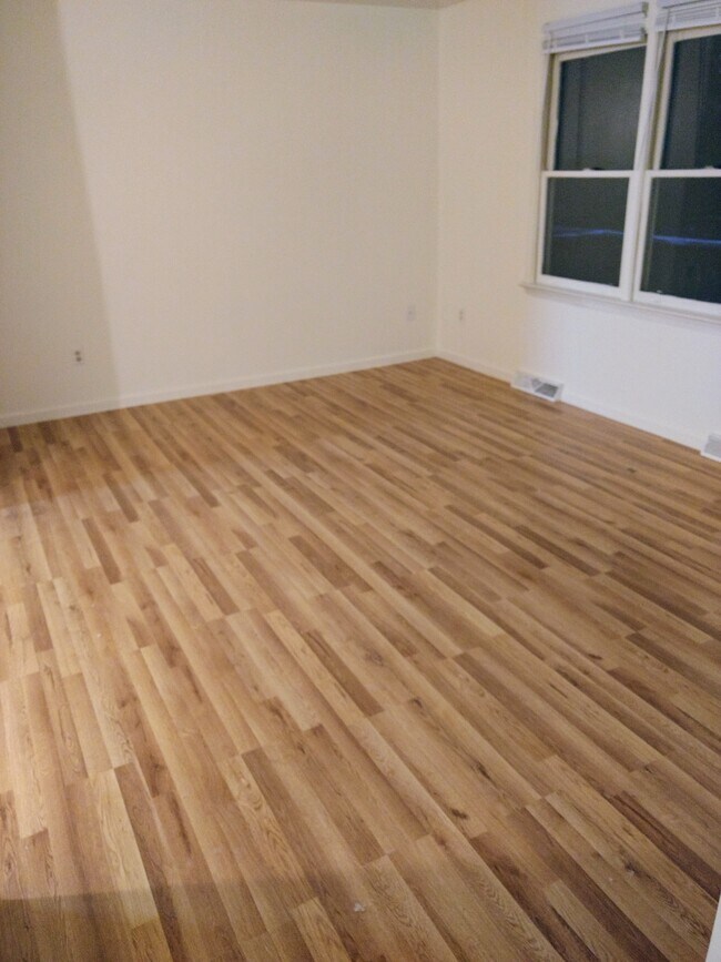 living room - 200 Jefferson St