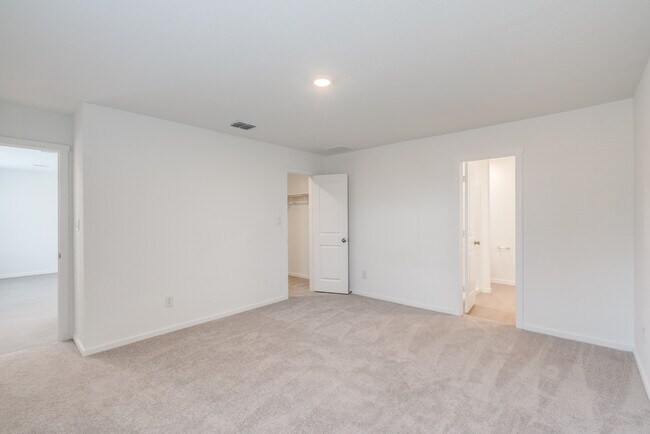 Building Photo - 3335 Gingham Pt