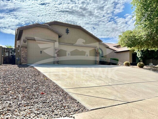 Primary Photo - 879 S Phelps Dr