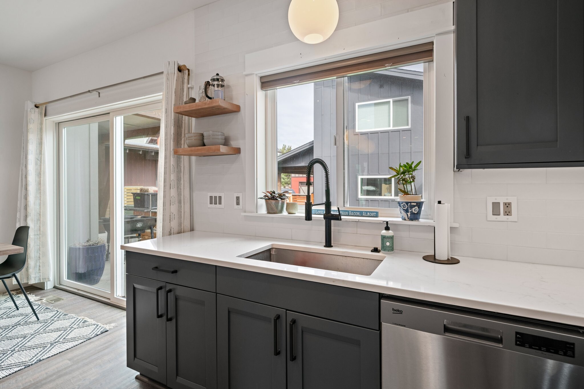 Building Photo - 4451 Alexander St