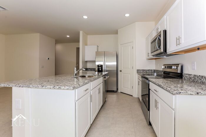 Building Photo - 35551 W San Capistrano Ave