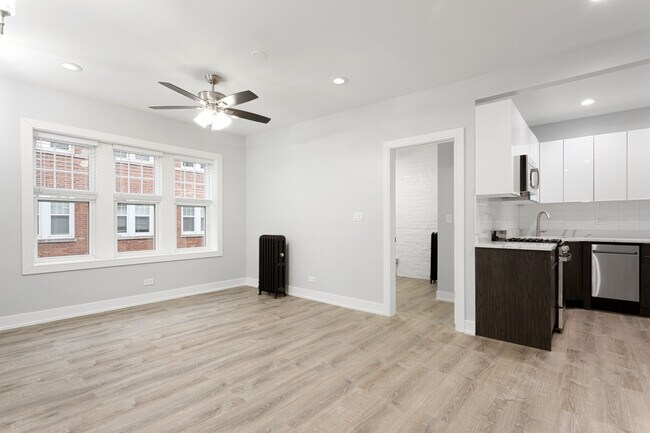 Building Photo - 6118 N Winthrop Ave