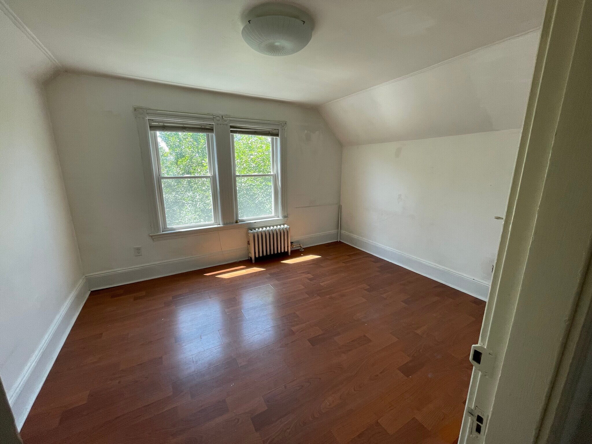 Building Photo - 151 Fellsway W