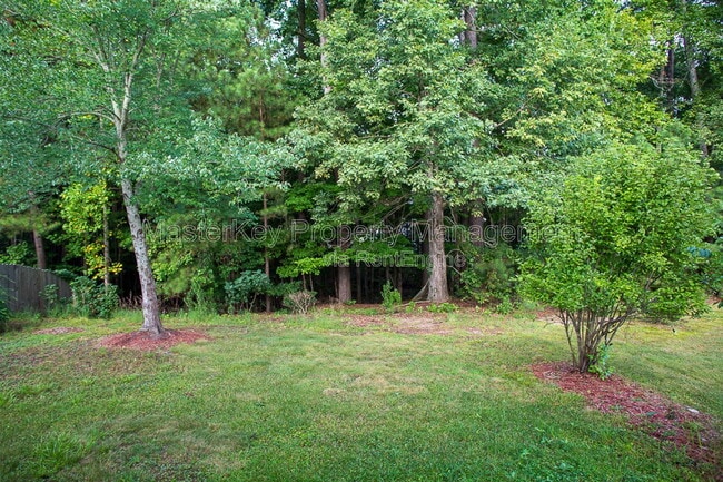 Building Photo - 204 Evening Star Dr