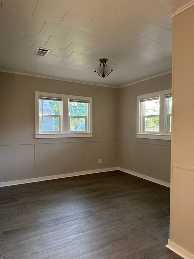 Building Photo - 1114 Commerce- House **COMING SOON**