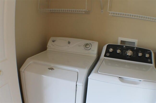 Building Photo - 3336 Santa Rita Ln