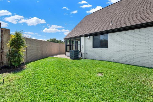 Building Photo - 2713 Pinery Ln