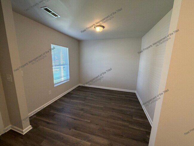 Building Photo - 4116 Devonwood Ct