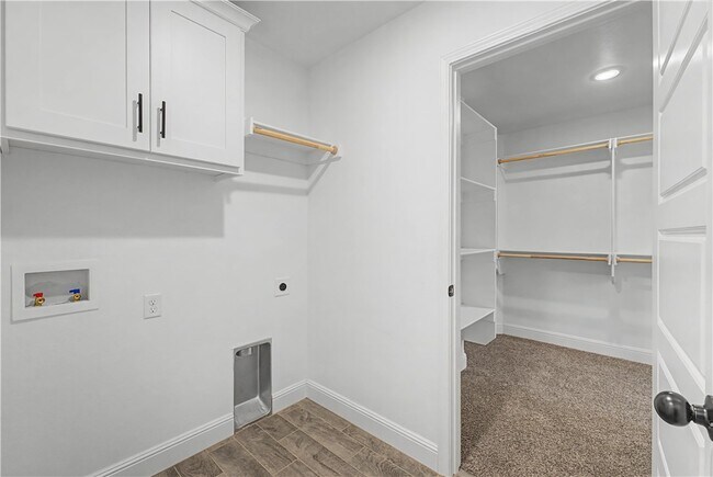 Building Photo - 5377 Clear Spgs Ave