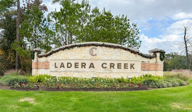 Building Photo - 1515 Las Cuevas Dr