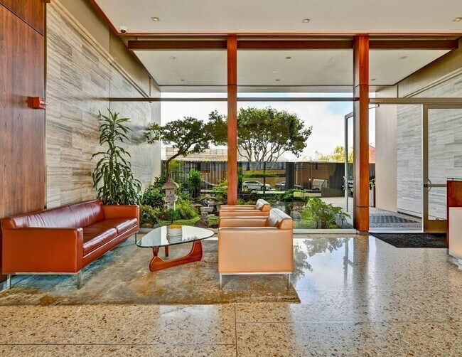 Building Photo - Designer Luxury. Iconic Views. Extraordinary Living.