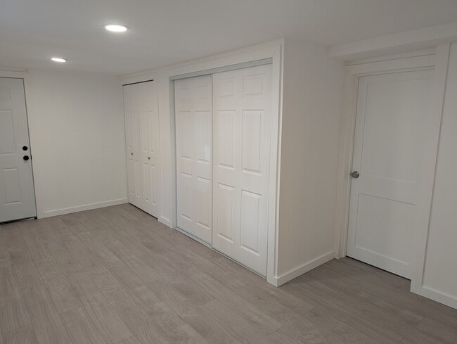 Building Photo - 3730 SW Austin St