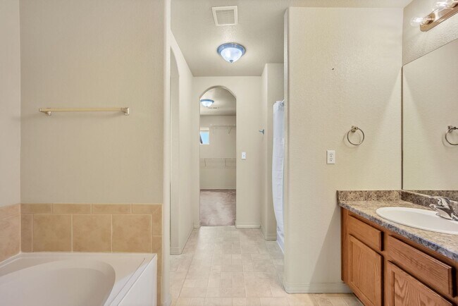 Building Photo - Academy School District 20 Home Available NOW!