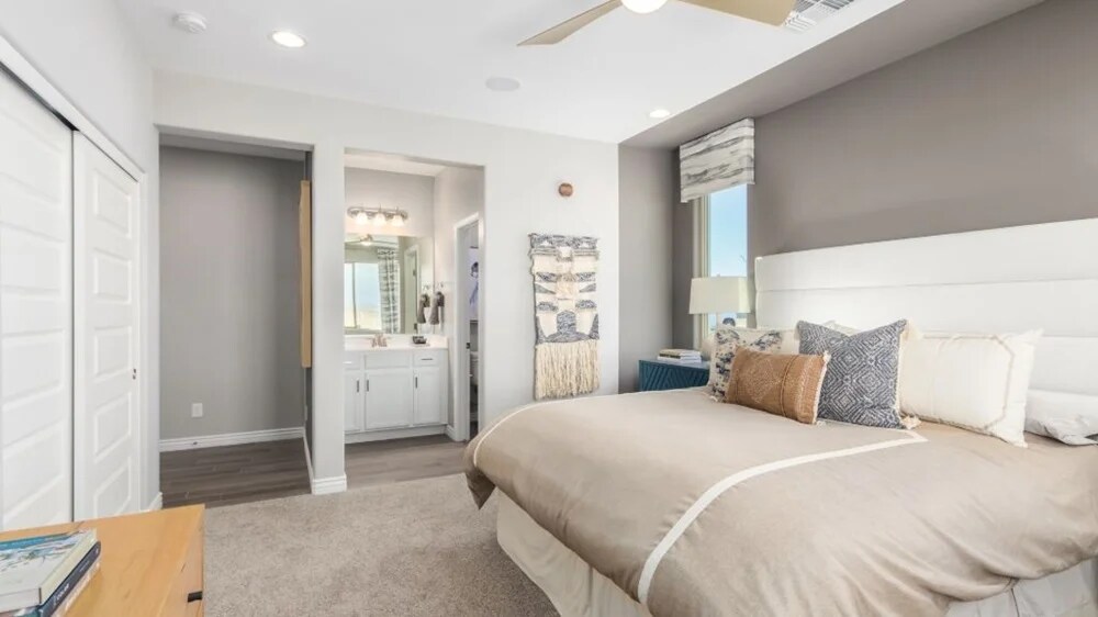 Building Photo - 25238 N 142nd Dr