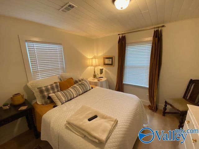 Building Photo - 1236 Oshaughnessy Ave NE