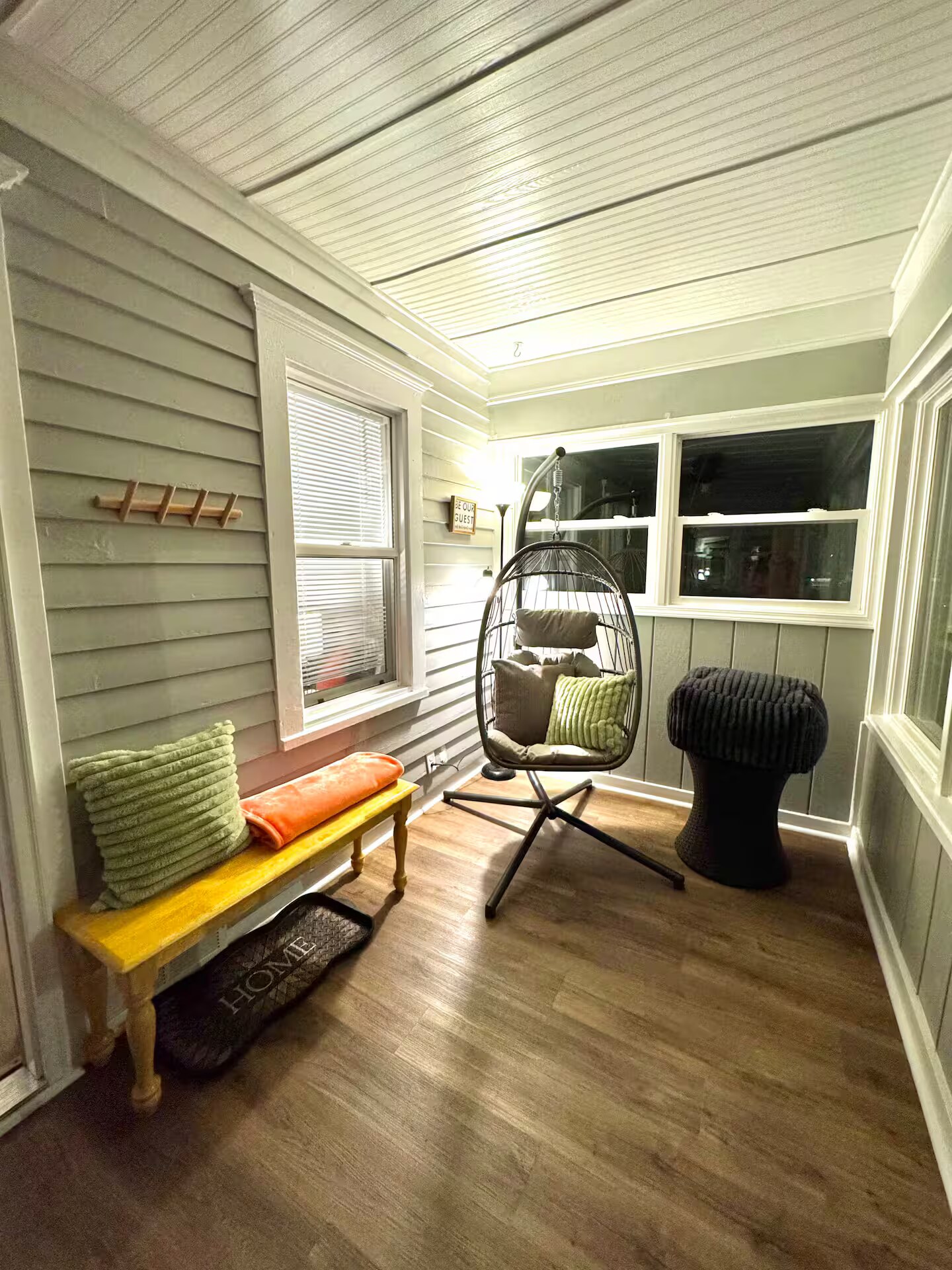 Front Porch - 1134 Chalfant St