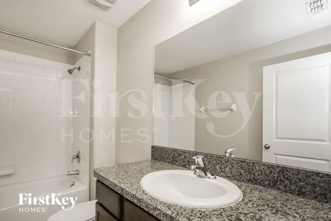 Building Photo - 9628 Sage Creek Dr