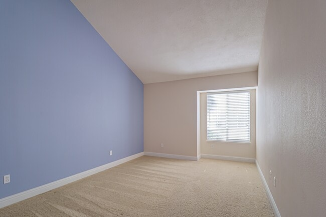 Building Photo - 2601 Ashe Rd