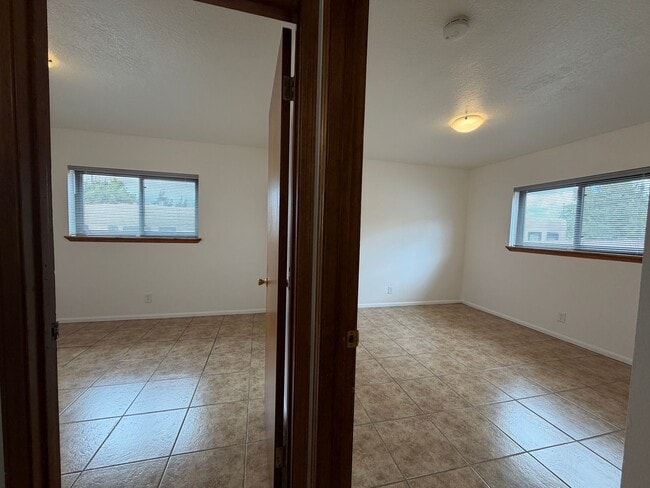 Building Photo - 1307 Rufina Ln