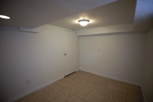 Building Photo - 230 Orient Ave