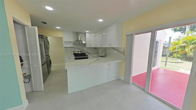 Building Photo - 8336 SW 10th Terrace